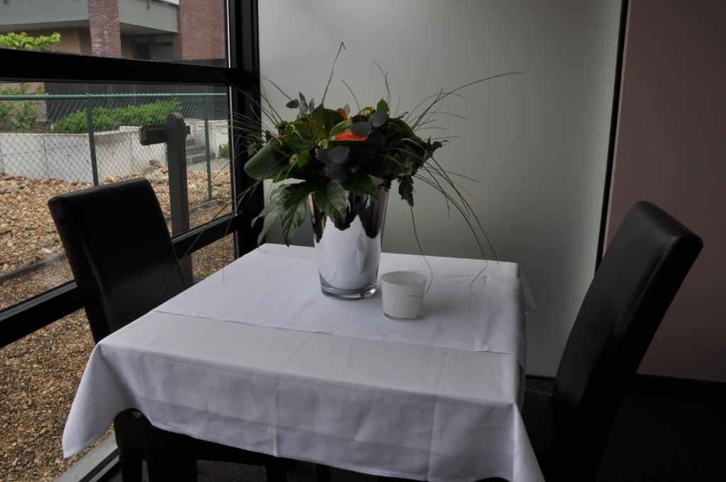 Hotel Boomgaard Lanaken Extérieur photo